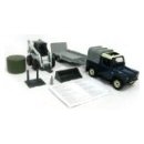 Britains 42919 - Big Farm Land Rover, Trailer and Bobcat Skid Steer - 1:16 Scale
