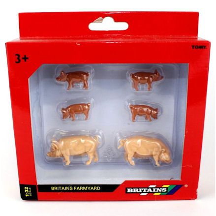 Britains 40966 Large White Pigs, Boxed