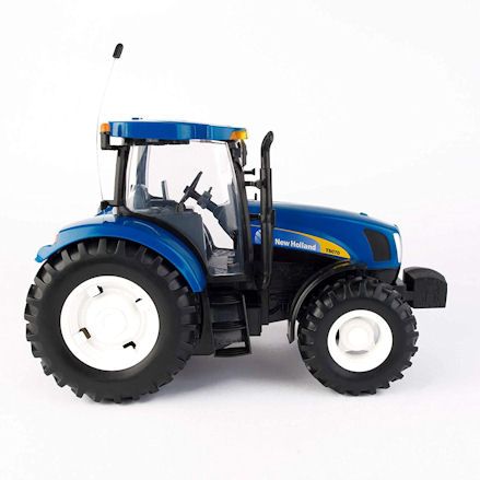 Britains 42601 Big Farm New Holland T6070 RC Tractor, Right Side