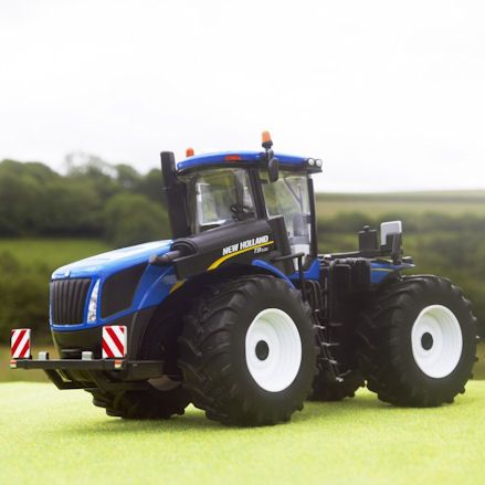 Britains 43193 New Holland T9.530 Tractor, Diorama