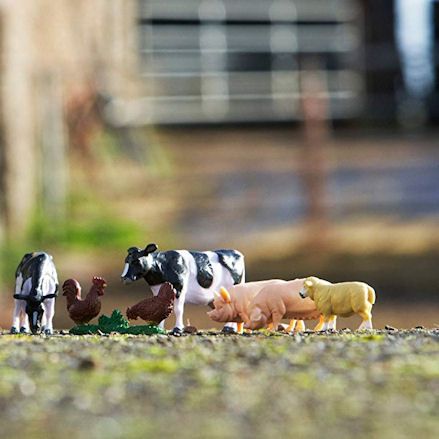 Britains 43205 Massey Ferguson 5612 Tractor Set, Farm Animals