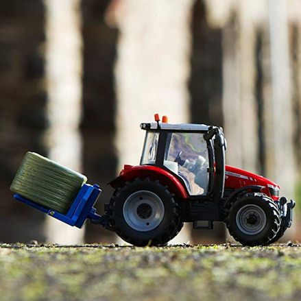 Britains 43205 Massey Ferguson 5612 Tractor Set, Working