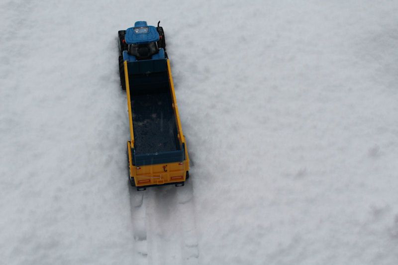 Britains New Holland tractor, Kane trailer aerial