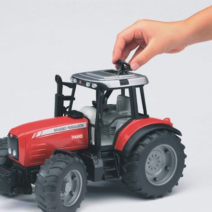 Bruder 02040 Massey Ferguson 7480 Tractor, Steering