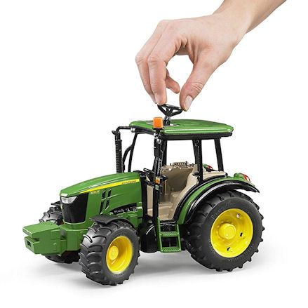 Bruder 02106 John Deere 5115M Tractor, Controlling