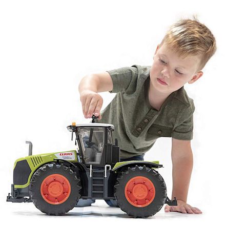 Bruder 03015 Claas Xerion 5000 Tractor, Child Playing