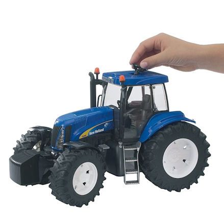 Bruder 03020 New Holland TG285 Tractor, steering